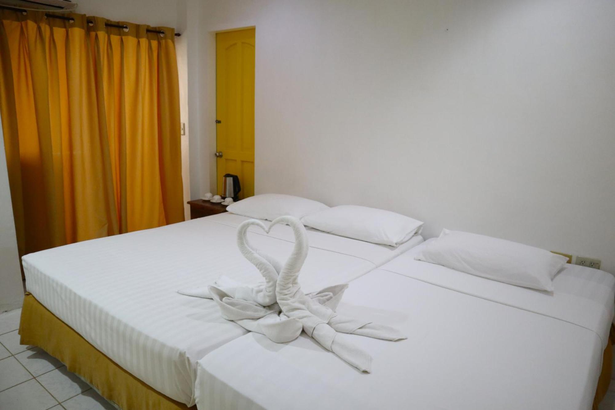 Island Inn Balabag  Extérieur photo