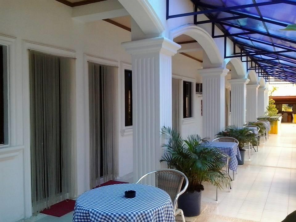 Island Inn Balabag  Extérieur photo