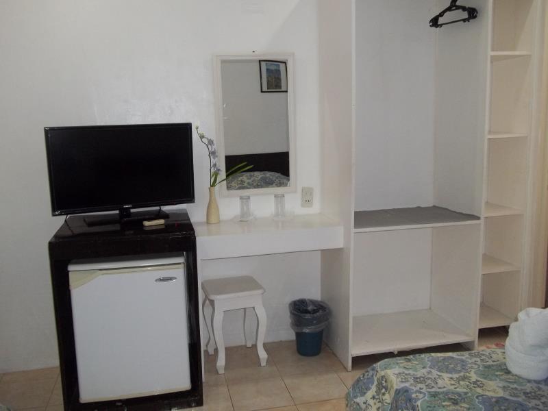 Island Inn Balabag  Extérieur photo