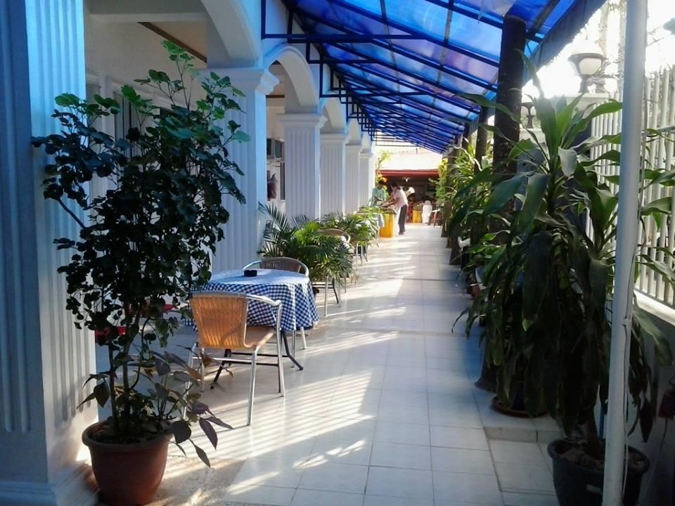 Island Inn Balabag  Extérieur photo