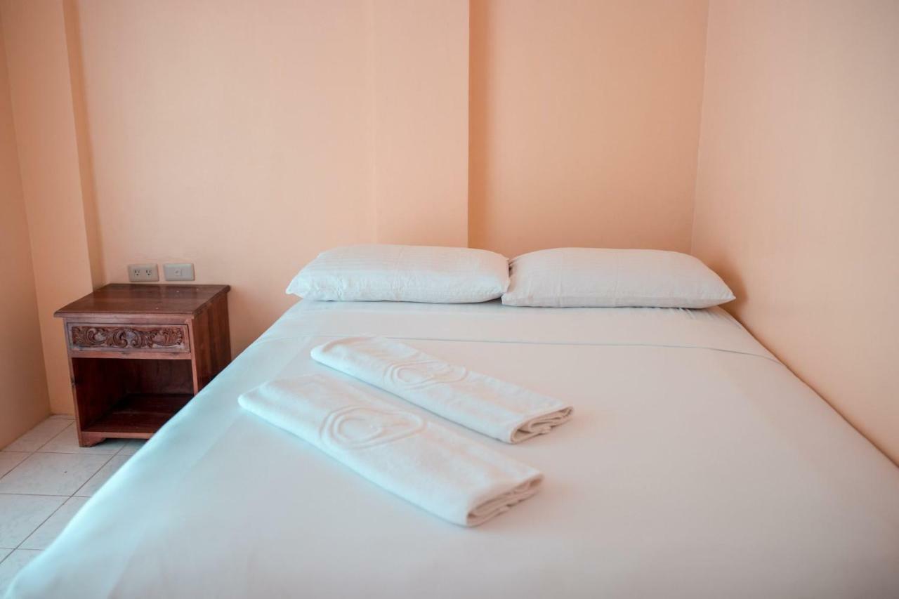 Island Inn Balabag  Extérieur photo